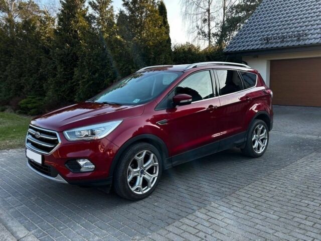 Красный Форд Эскейп, объемом двигателя 2 л и пробегом 108 тыс. км за 8900 $, фото 3 на Automoto.ua