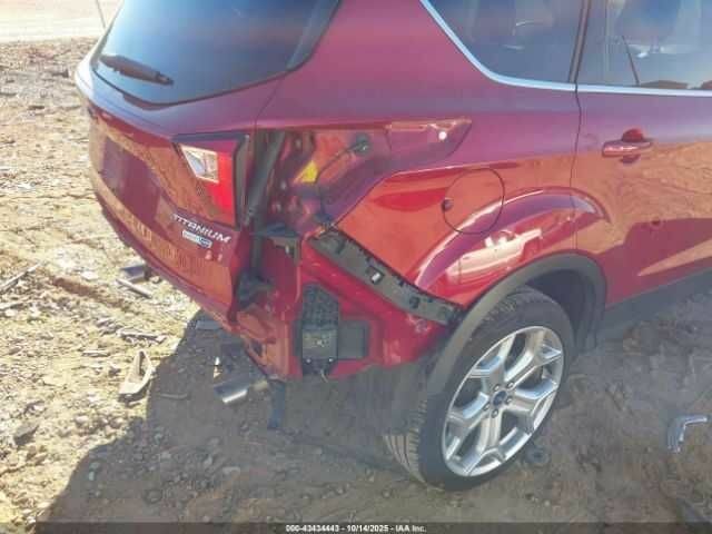 Красный Форд Эскейп, объемом двигателя 2 л и пробегом 52 тыс. км за 3000 $, фото 16 на Automoto.ua