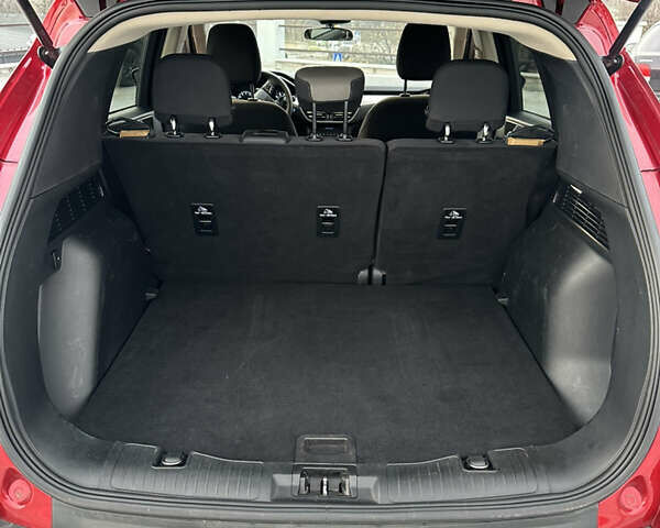 Красный Форд Эскейп, объемом двигателя 1.5 л и пробегом 110 тыс. км за 17000 $, фото 5 на Automoto.ua