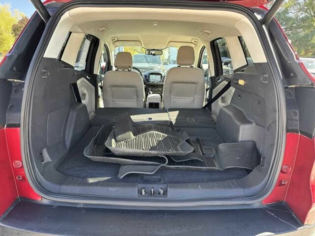 Форд Эскейп 2019 в Чернигове на Automoto.ua Красный Форд Эскейп, объемом двигателя 2 л и пробегом 39 тыс. км за 6800 $, фото 10 на Automoto.ua