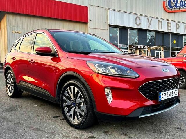 Красный Форд Эскейп, объемом двигателя 2.5 л и пробегом 17 тыс. км за 23500 $, фото 1 на Automoto.ua