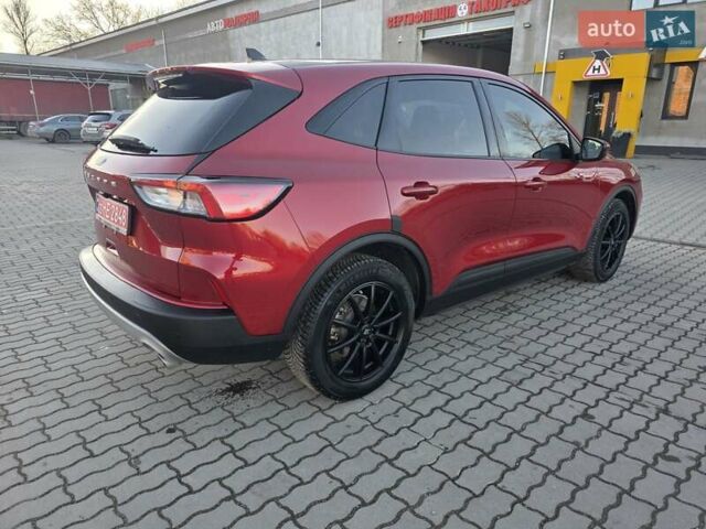 Красный Форд Эскейп, объемом двигателя 1.5 л и пробегом 113 тыс. км за 15000 $, фото 3 на Automoto.ua