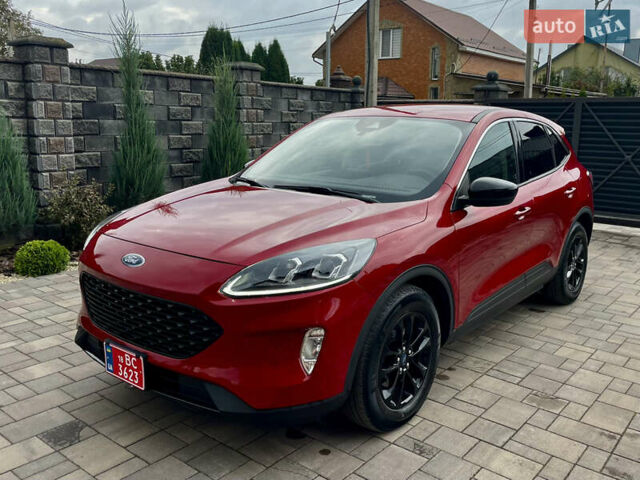 Червоний Форд Ескейп, об'ємом двигуна 1.5 л та пробігом 50 тис. км за 14999 $, фото 1 на Automoto.ua