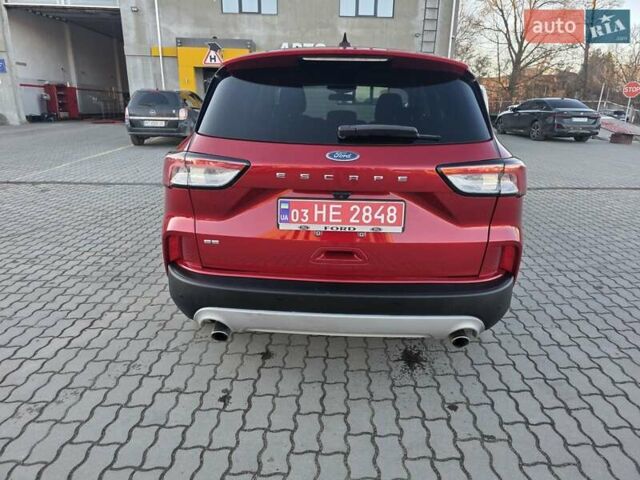 Красный Форд Эскейп, объемом двигателя 1.5 л и пробегом 113 тыс. км за 15000 $, фото 6 на Automoto.ua