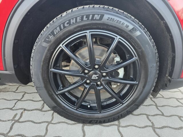 Красный Форд Эскейп, объемом двигателя 1.5 л и пробегом 113 тыс. км за 15000 $, фото 4 на Automoto.ua