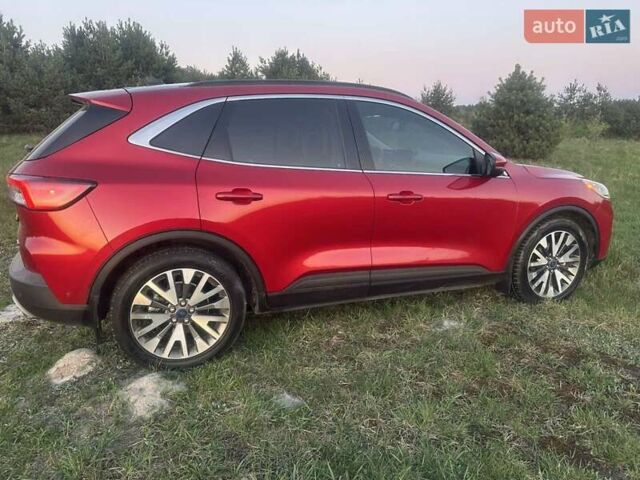 Красный Форд Эскейп, объемом двигателя 2.49 л и пробегом 124 тыс. км за 21900 $, фото 6 на Automoto.ua