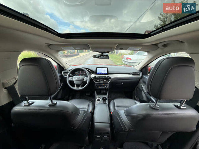 Красный Форд Эскейп, объемом двигателя 2 л и пробегом 153 тыс. км за 18700 $, фото 33 на Automoto.ua