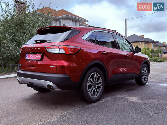 Красный Форд Эскейп, объемом двигателя 2 л и пробегом 153 тыс. км за 18700 $, фото 7 на Automoto.ua