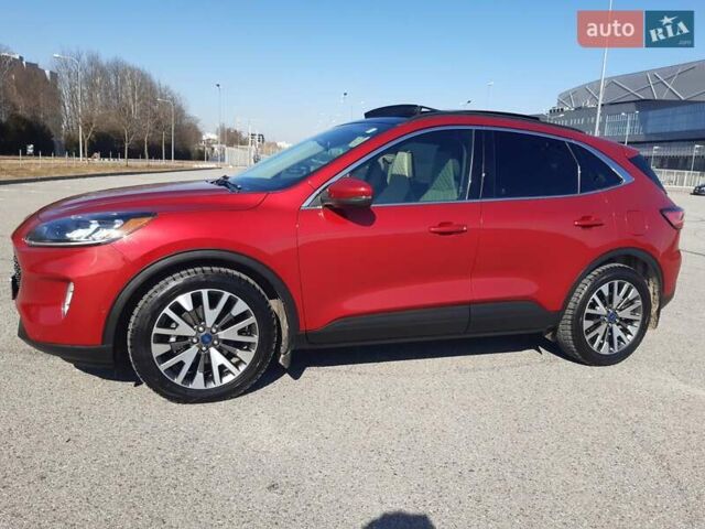 Красный Форд Эскейп, объемом двигателя 2.49 л и пробегом 124 тыс. км за 21900 $, фото 1 на Automoto.ua