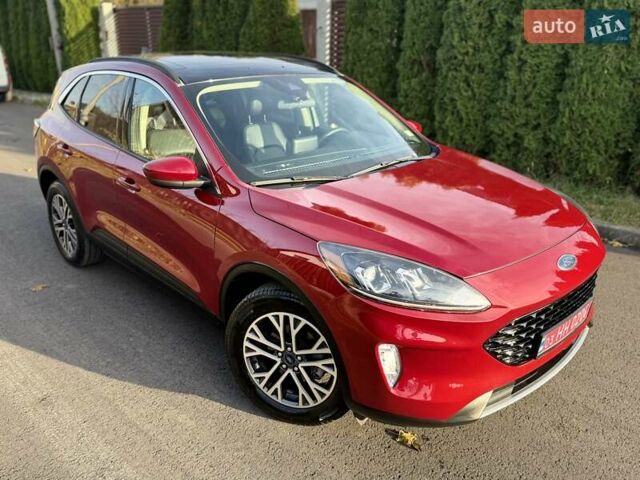 Червоний Форд Ескейп, об'ємом двигуна 2 л та пробігом 153 тис. км за 17900 $, фото 2 на Automoto.ua