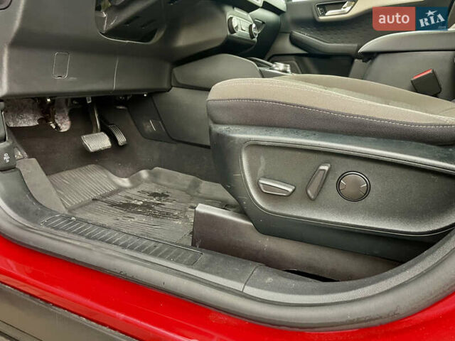 Червоний Форд Ескейп, об'ємом двигуна 1.5 л та пробігом 50 тис. км за 14999 $, фото 17 на Automoto.ua