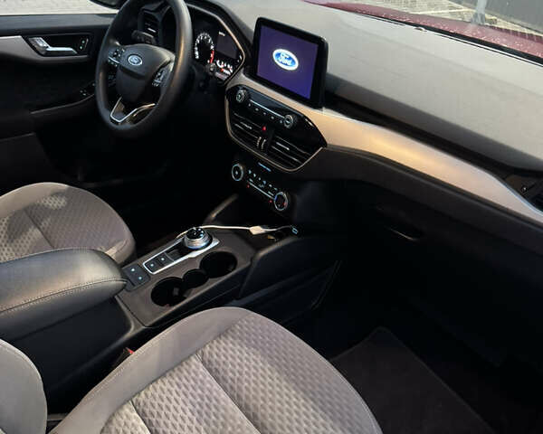 Форд Эскейп 2020 в Львове на Automoto.ua Красный Форд Эскейп, объемом двигателя 1.5 л и пробегом 53 тыс. км за 14800 $, фото 9 на Automoto.ua