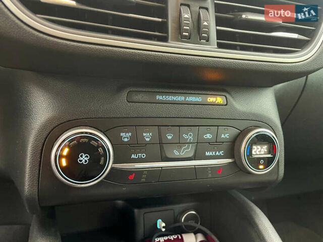 Червоний Форд Ескейп, об'ємом двигуна 1.5 л та пробігом 50 тис. км за 14999 $, фото 40 на Automoto.ua