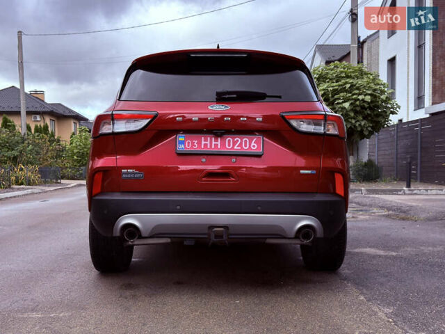 Красный Форд Эскейп, объемом двигателя 2 л и пробегом 153 тыс. км за 18700 $, фото 9 на Automoto.ua