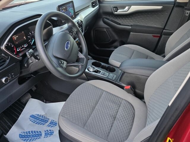 Красный Форд Эскейп, объемом двигателя 1.5 л и пробегом 113 тыс. км за 15000 $, фото 5 на Automoto.ua