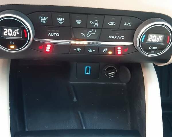 Красный Форд Эскейп, объемом двигателя 2.49 л и пробегом 124 тыс. км за 21900 $, фото 15 на Automoto.ua