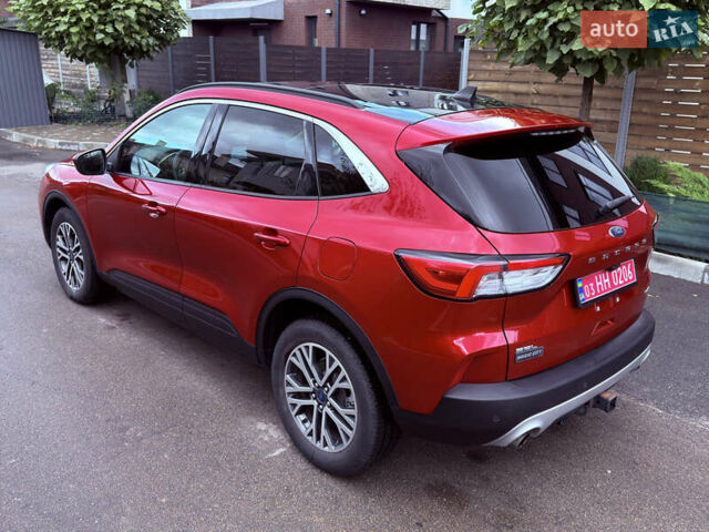 Красный Форд Эскейп, объемом двигателя 2 л и пробегом 153 тыс. км за 18700 $, фото 12 на Automoto.ua