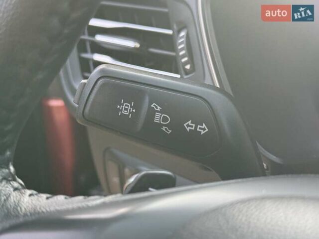 Червоний Форд Ескейп, об'ємом двигуна 2 л та пробігом 153 тис. км за 17900 $, фото 30 на Automoto.ua