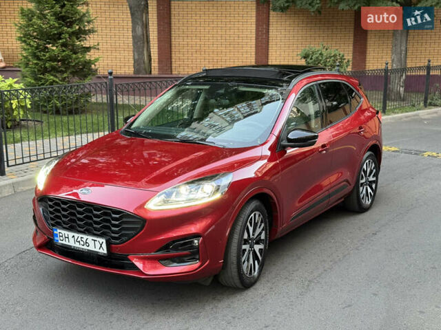 Красный Форд Эскейп, объемом двигателя 2.49 л и пробегом 60 тыс. км за 24300 $, фото 2 на Automoto.ua