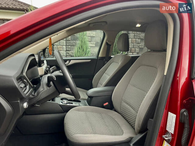 Червоний Форд Ескейп, об'ємом двигуна 1.5 л та пробігом 50 тис. км за 14999 $, фото 15 на Automoto.ua