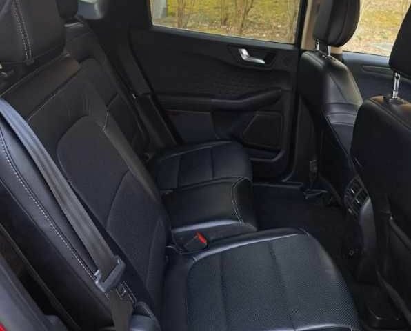 Красный Форд Эскейп, объемом двигателя 2.5 л и пробегом 95 тыс. км за 14300 $, фото 20 на Automoto.ua