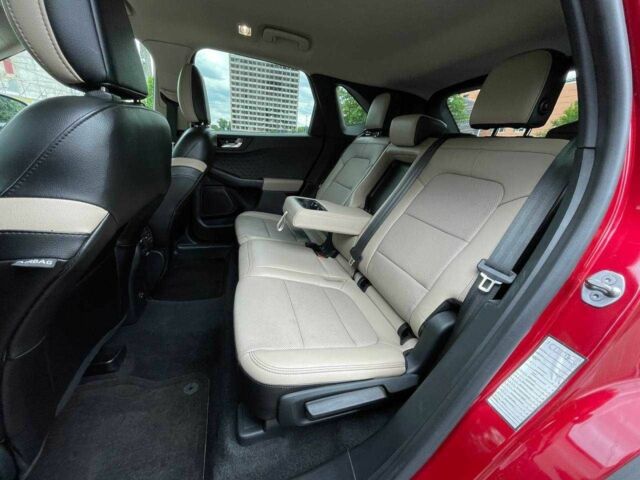 Красный Форд Эскейп, объемом двигателя 2 л и пробегом 81 тыс. км за 19000 $, фото 6 на Automoto.ua