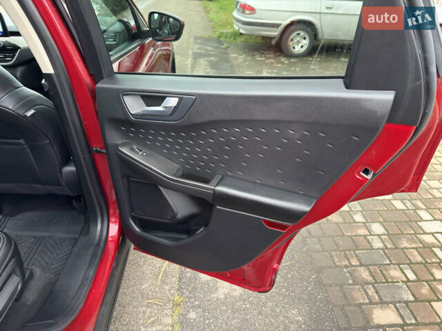 Красный Форд Эскейп, объемом двигателя 2 л и пробегом 153 тыс. км за 18700 $, фото 28 на Automoto.ua