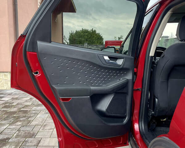 Червоний Форд Ескейп, об'ємом двигуна 1.5 л та пробігом 50 тис. км за 14999 $, фото 13 на Automoto.ua