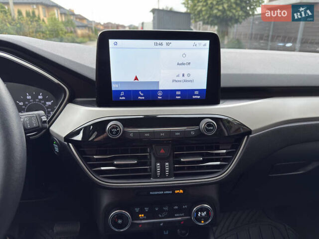 Красный Форд Эскейп, объемом двигателя 2 л и пробегом 153 тыс. км за 18700 $, фото 19 на Automoto.ua