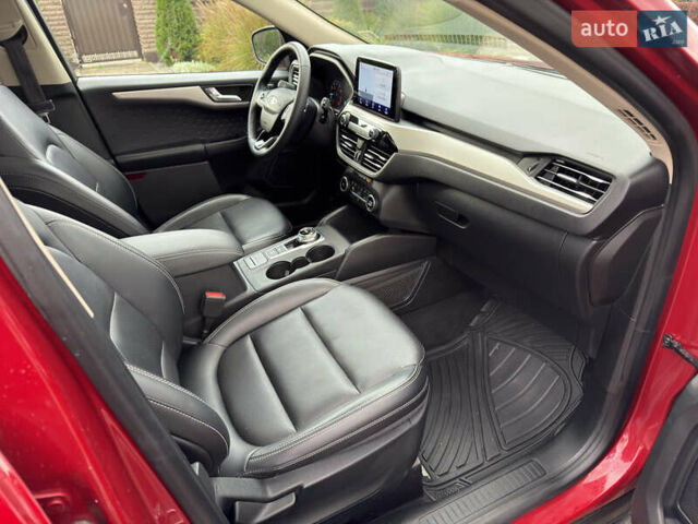 Красный Форд Эскейп, объемом двигателя 2 л и пробегом 153 тыс. км за 18700 $, фото 31 на Automoto.ua