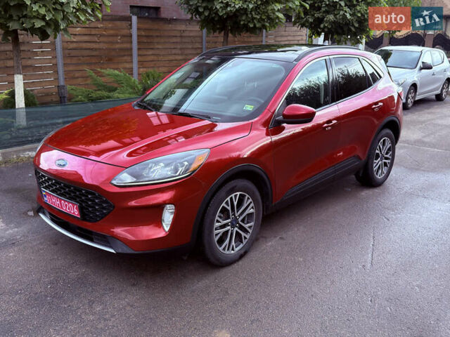 Красный Форд Эскейп, объемом двигателя 2 л и пробегом 153 тыс. км за 18700 $, фото 4 на Automoto.ua