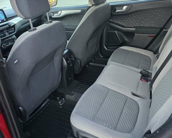 Красный Форд Эскейп, объемом двигателя 1.5 л и пробегом 113 тыс. км за 15000 $, фото 12 на Automoto.ua