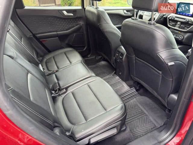 Красный Форд Эскейп, объемом двигателя 2 л и пробегом 153 тыс. км за 18700 $, фото 29 на Automoto.ua