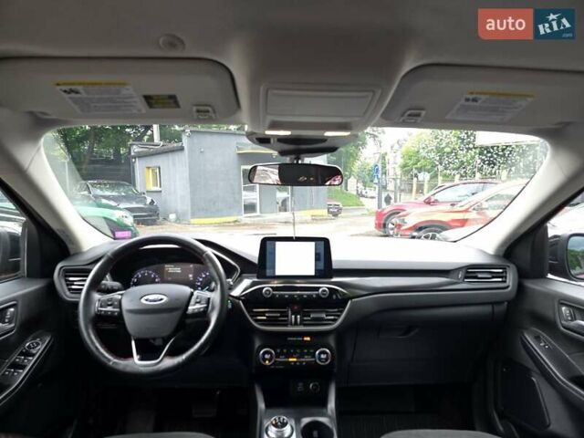 Красный Форд Эскейп, объемом двигателя 2 л и пробегом 36 тыс. км за 21000 $, фото 9 на Automoto.ua