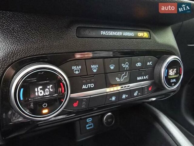 Красный Форд Эскейп, объемом двигателя 2 л и пробегом 36 тыс. км за 21000 $, фото 12 на Automoto.ua