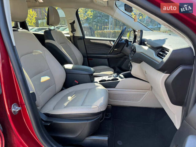 Червоний Форд Ескейп, об'ємом двигуна 1.5 л та пробігом 138 тис. км за 15200 $, фото 7 на Automoto.ua