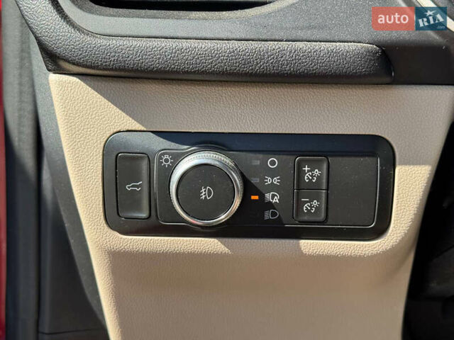 Червоний Форд Ескейп, об'ємом двигуна 1.5 л та пробігом 138 тис. км за 15200 $, фото 9 на Automoto.ua