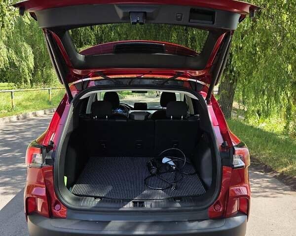 Красный Форд Эскейп, объемом двигателя 2.5 л и пробегом 39 тыс. км за 24500 $, фото 15 на Automoto.ua