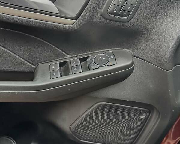 Красный Форд Эскейп, объемом двигателя 1.5 л и пробегом 14 тыс. км за 17900 $, фото 27 на Automoto.ua