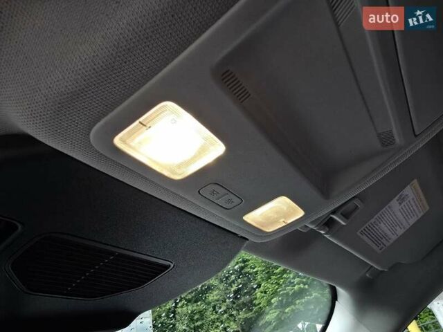 Красный Форд Эскейп, объемом двигателя 2 л и пробегом 36 тыс. км за 21000 $, фото 18 на Automoto.ua