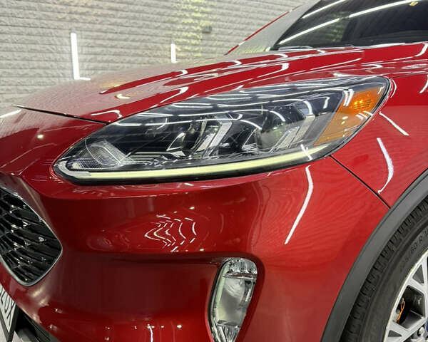 Червоний Форд Ескейп, об'ємом двигуна 1.5 л та пробігом 35 тис. км за 19300 $, фото 5 на Automoto.ua