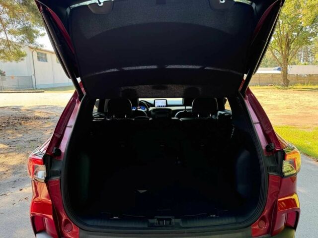 Красный Форд Эскейп, объемом двигателя 2 л и пробегом 83 тыс. км за 11999 $, фото 9 на Automoto.ua