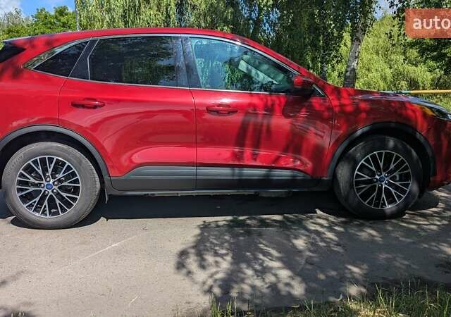 Красный Форд Эскейп, объемом двигателя 2.5 л и пробегом 39 тыс. км за 24500 $, фото 10 на Automoto.ua