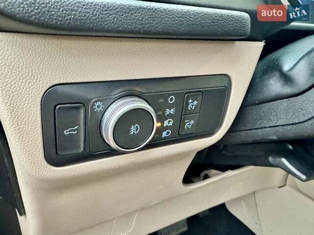 Красный Форд Эскейп, объемом двигателя 1.5 л и пробегом 14 тыс. км за 17900 $, фото 28 на Automoto.ua