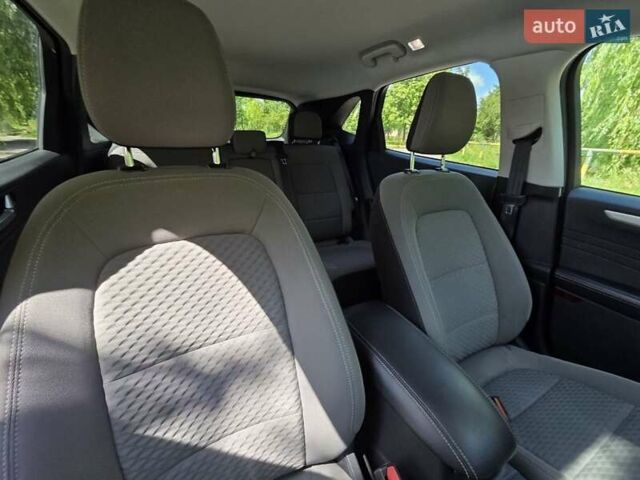 Красный Форд Эскейп, объемом двигателя 2.5 л и пробегом 39 тыс. км за 24500 $, фото 18 на Automoto.ua