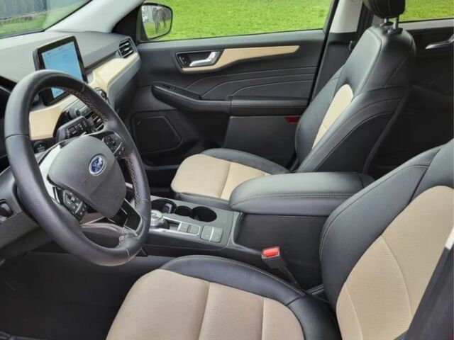 Красный Форд Эскейп, объемом двигателя 2 л и пробегом 58 тыс. км за 11600 $, фото 6 на Automoto.ua