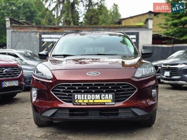 Красный Форд Эскейп, объемом двигателя 2 л и пробегом 36 тыс. км за 21000 $, фото 4 на Automoto.ua