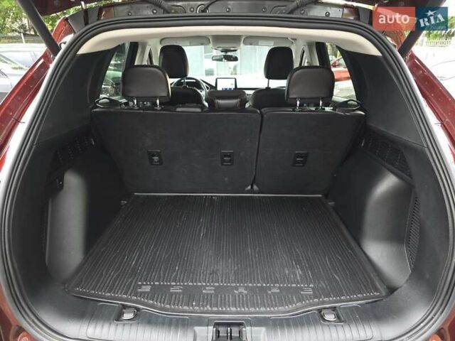 Красный Форд Эскейп, объемом двигателя 2 л и пробегом 36 тыс. км за 21000 $, фото 24 на Automoto.ua