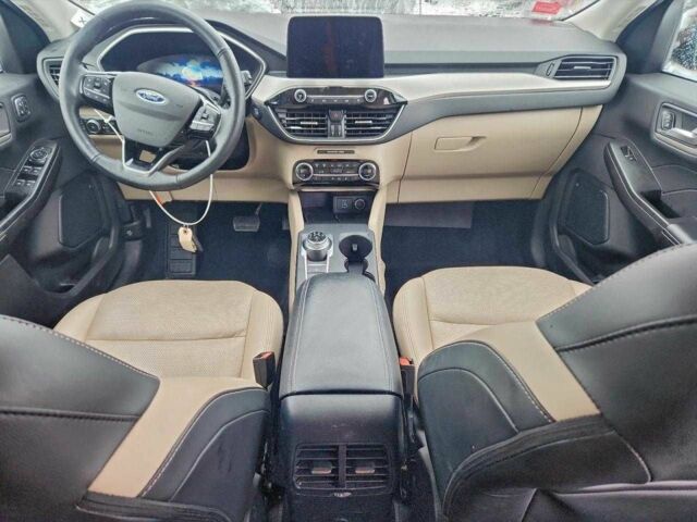 Красный Форд Эскейп, объемом двигателя 1.5 л и пробегом 33 тыс. км за 4500 $, фото 7 на Automoto.ua