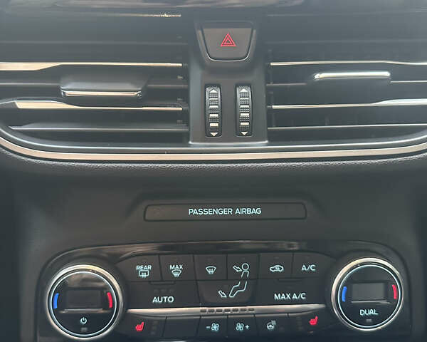 Червоний Форд Ескейп, об'ємом двигуна 1.5 л та пробігом 191 тис. км за 17000 $, фото 4 на Automoto.ua